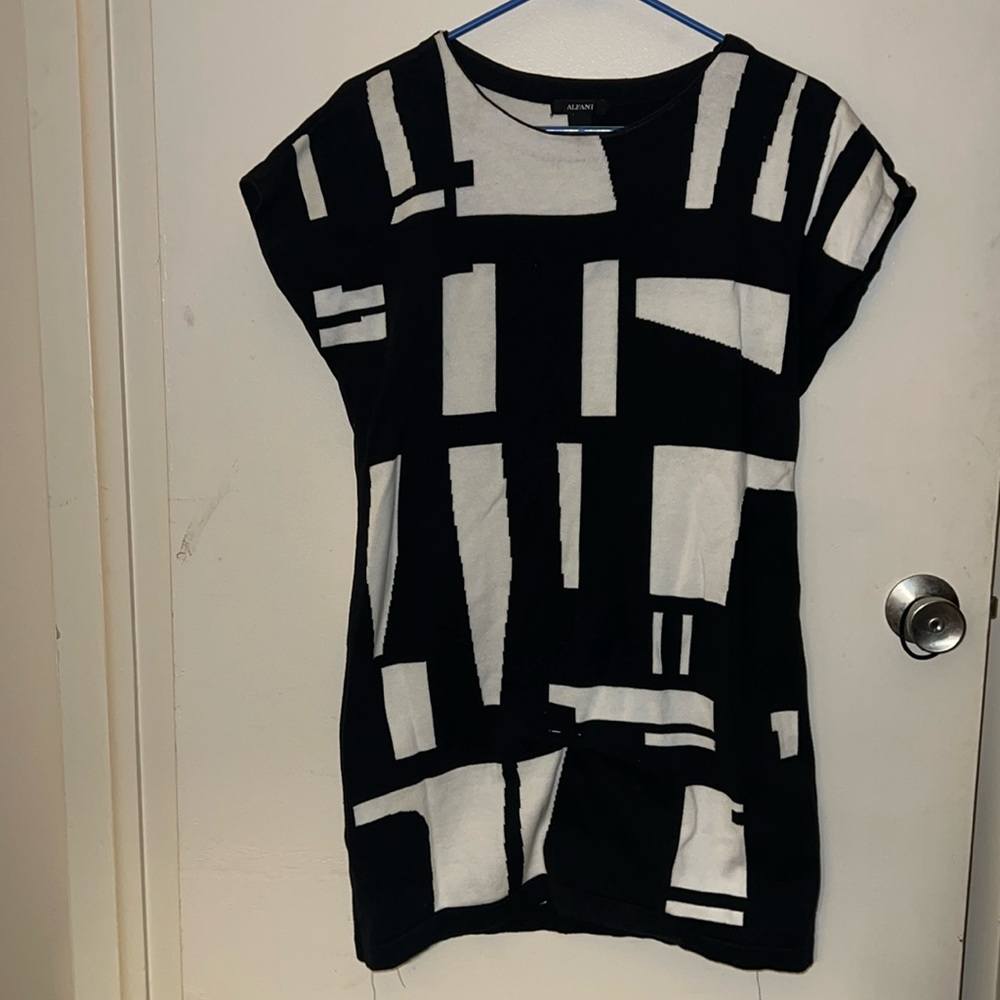Alfani- medium black & white dress